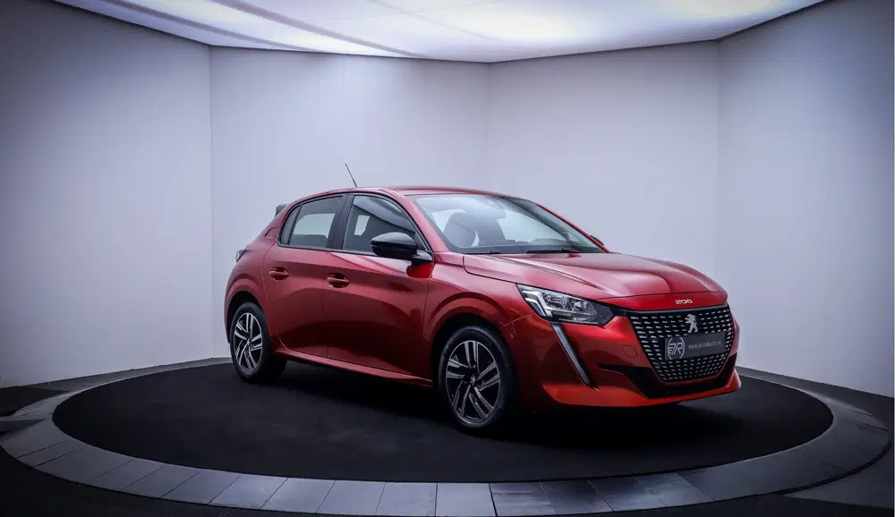 Peugeot 208 1.2T Aut. PACK Active NAVI uit 2023, foto 3