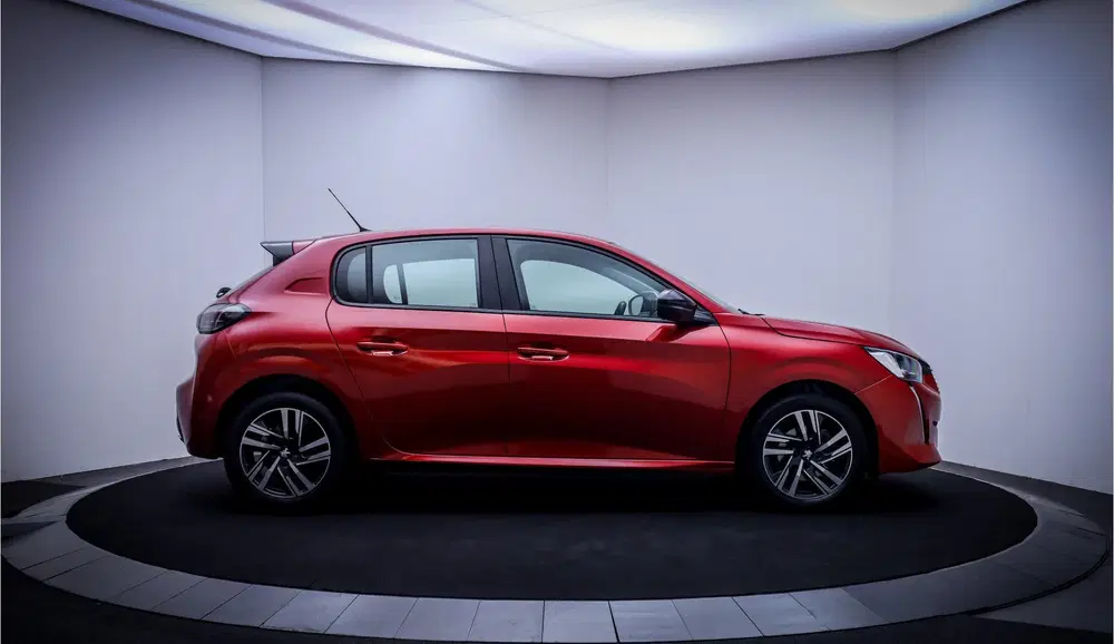 Peugeot 208 1.2T Aut. PACK Active NAVI uit 2023, foto 4