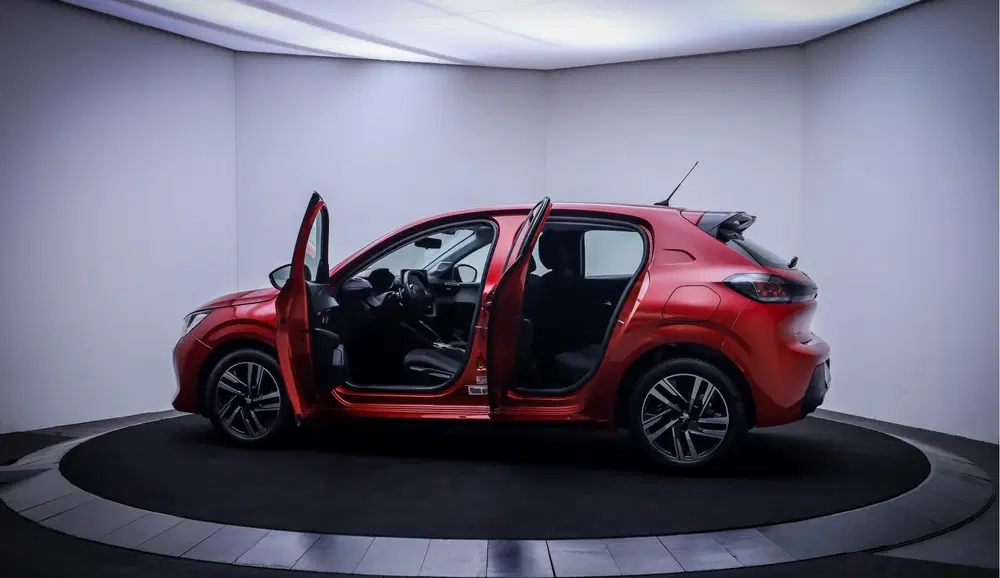 Peugeot 208 1.2T Aut. PACK Active NAVI uit 2023, foto 9