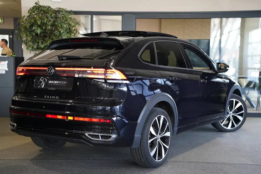 Volkswagen Taigo 1.5 TSI 2x R-Line 150PK DSG Pano IQ Matrix uit 2022, foto 2