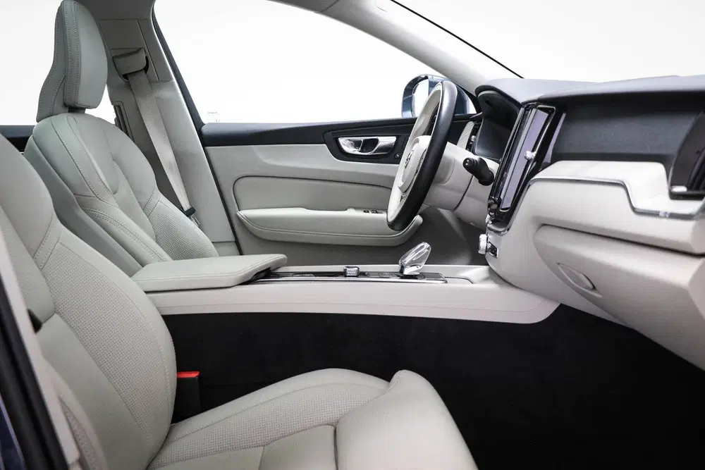 Volvo XC60 2.0 T6 Plug-in hybrid AWD Inscription uit 2022, foto 3