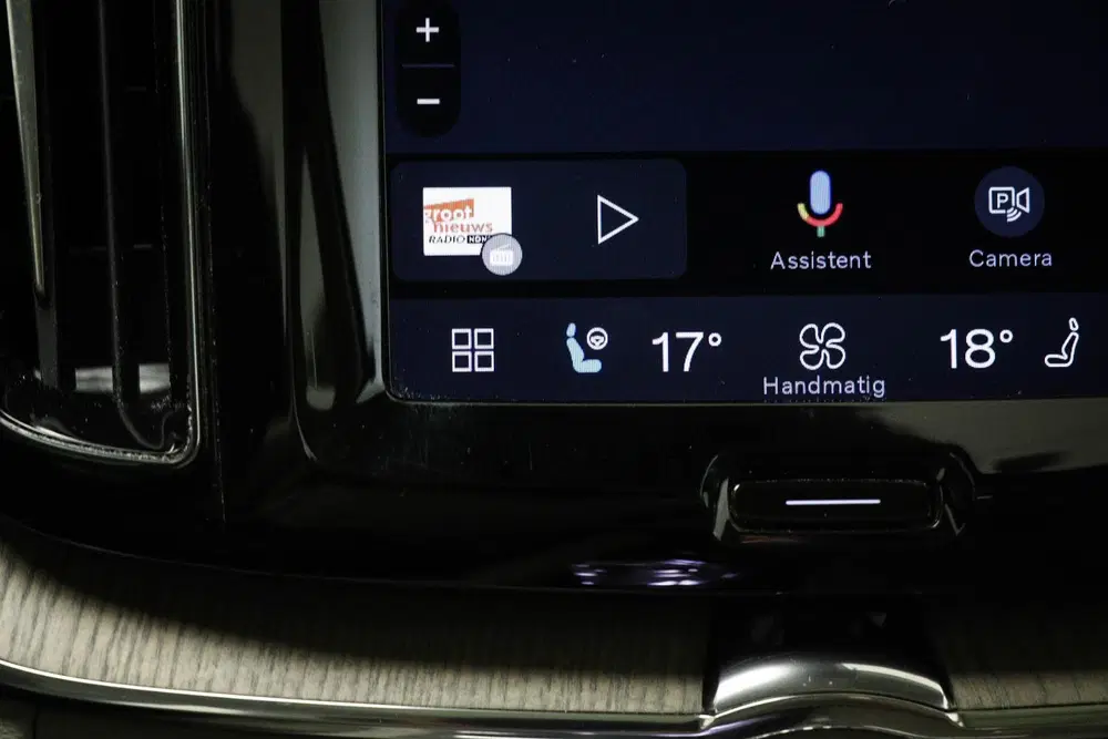 Volvo XC60 2.0 T6 Plug-in hybrid AWD Inscription uit 2022, foto 7
