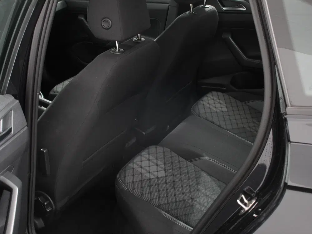 Volkswagen Taigo 1.5 TSI 150pk R-Line + Automaat Navigatie uit 2023, foto 10