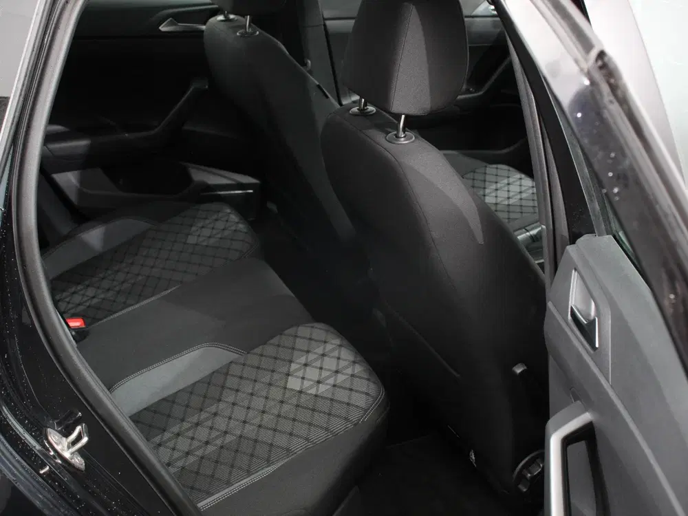 Volkswagen Taigo 1.5 TSI 150pk R-Line + Automaat Navigatie uit 2023, foto 13