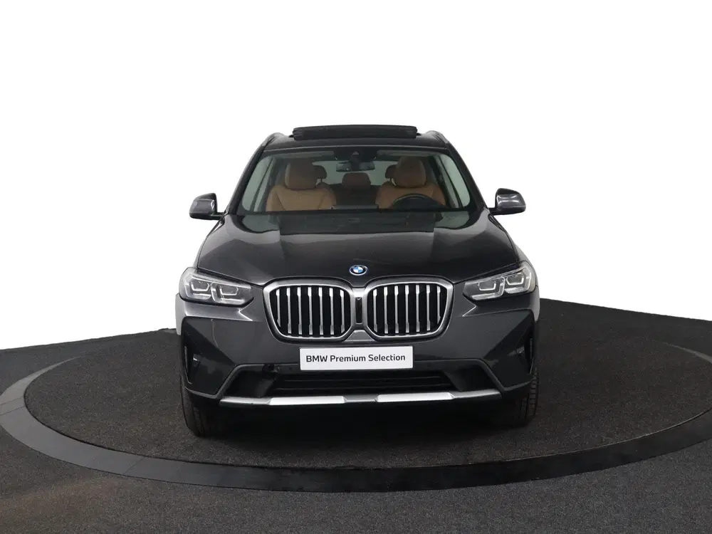 BMW X3 xDrive30e High Executive uit 2021, foto 2