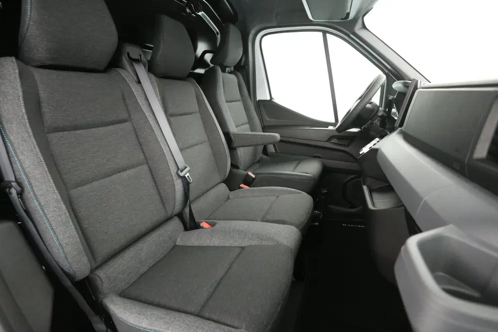 Renault Master E-Tech 3.5t Long Range 87 kWh L2H2 uit 2026, foto 12