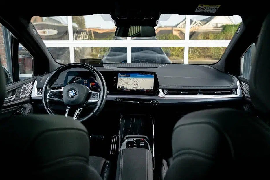 BMW 2-serie 2 Serie 220i Active Tourer M Sport uit 2023, foto 12