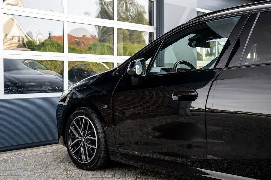 BMW 2-serie 2 Serie 220i Active Tourer M Sport uit 2023, foto 2