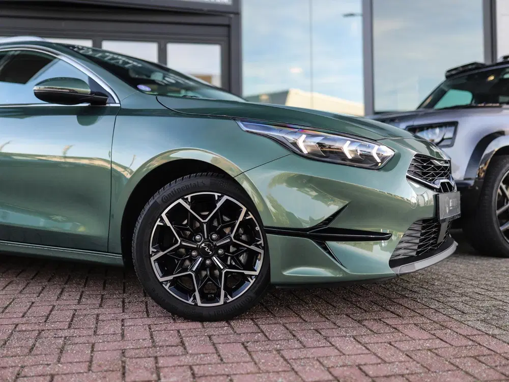 Kia Ceed 1.5 T-GDi MHEV DynamicPlusLine uit 2023, foto 10