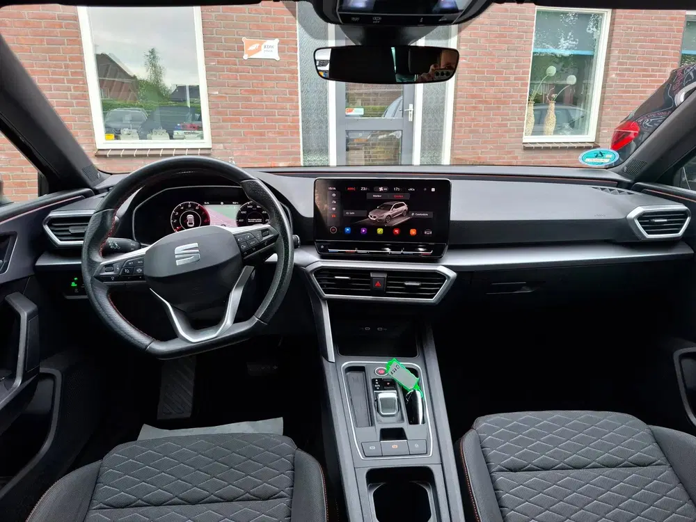 SEAT Leon 1.5 eTSI FR Launch Edition. 1ste eige uit 2021, foto 2