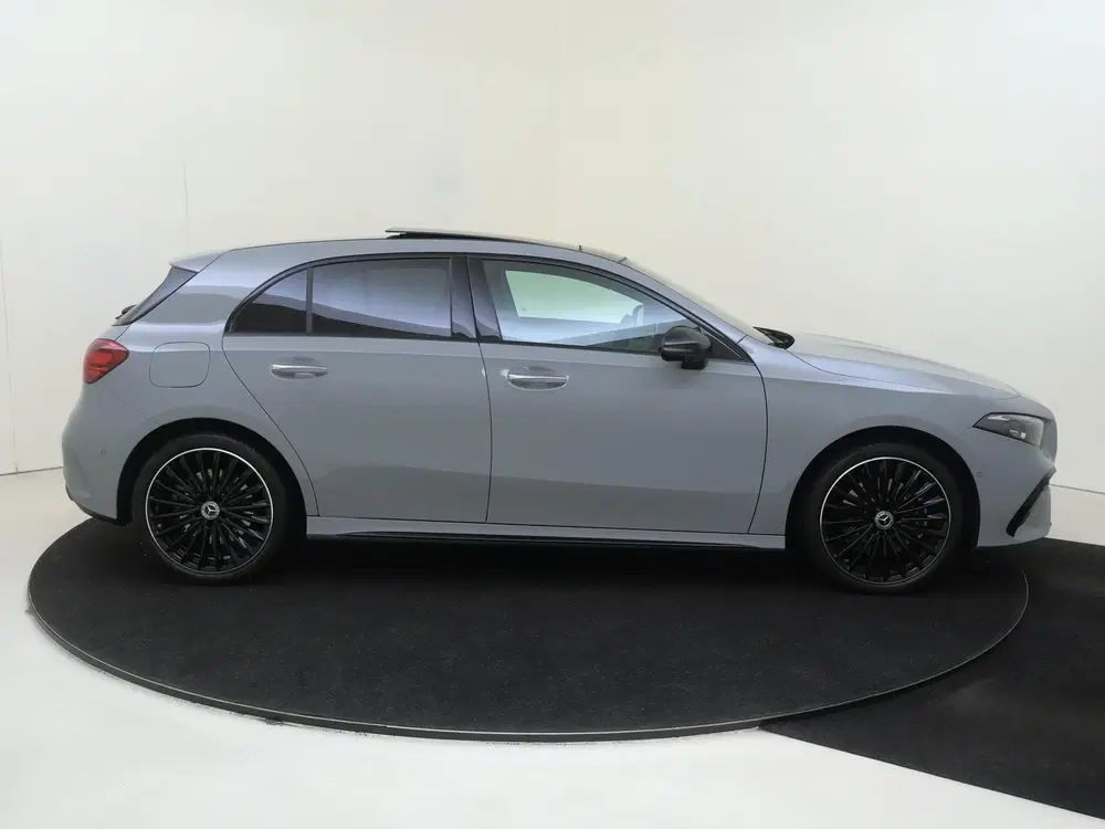 Mercedes-Benz A-Klasse 250 e 140 Year Edition uit 2026, foto 9