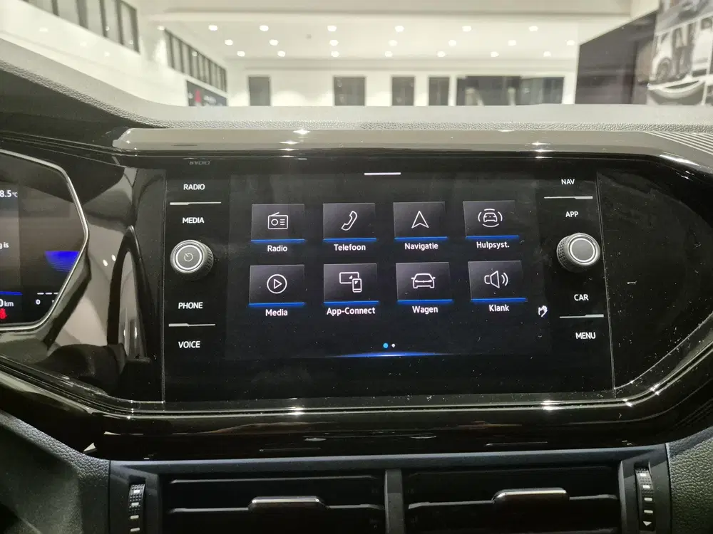 Volkswagen T-Cross 1.5 TSI Style Business R-line uit 2024, foto 10