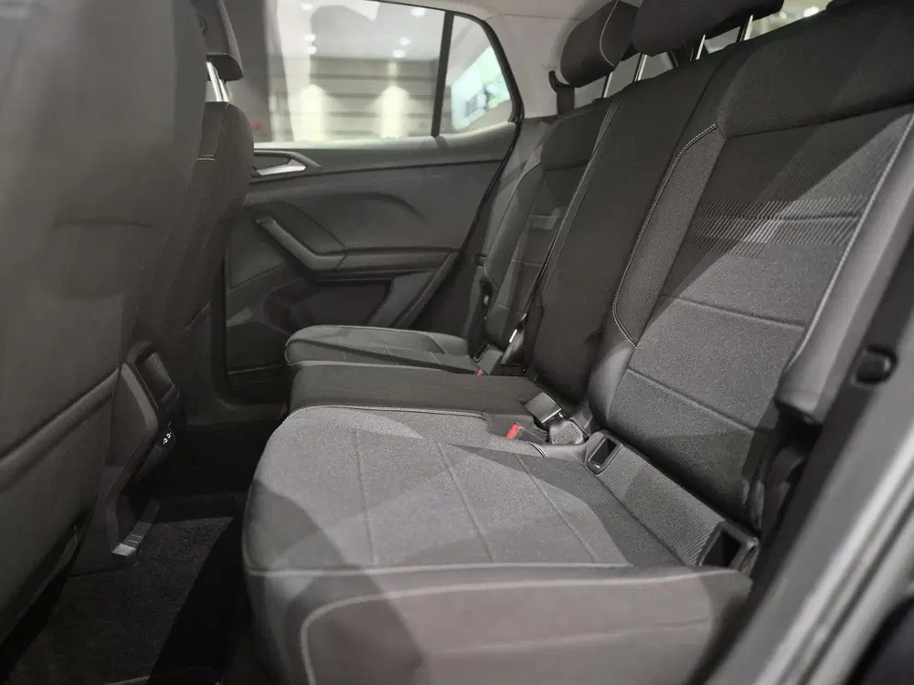Volkswagen T-Cross 1.5 TSI Style Business R-line uit 2024, foto 8