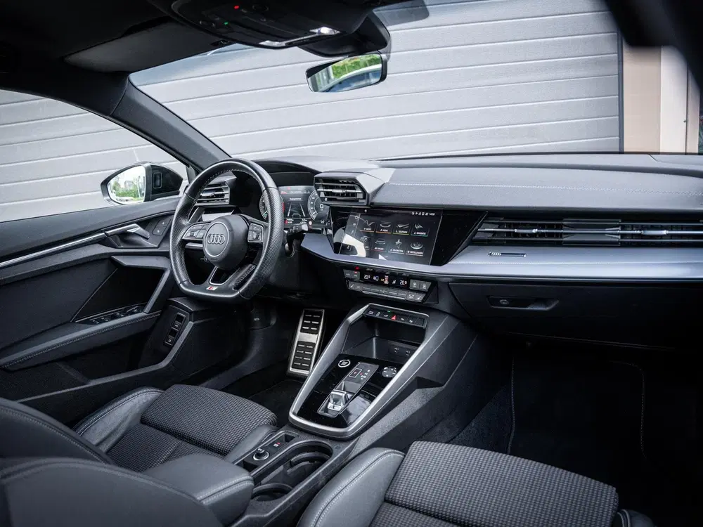 Audi A3 45 TFSI e S edition Competition 3xS-line uit 2023, foto 14