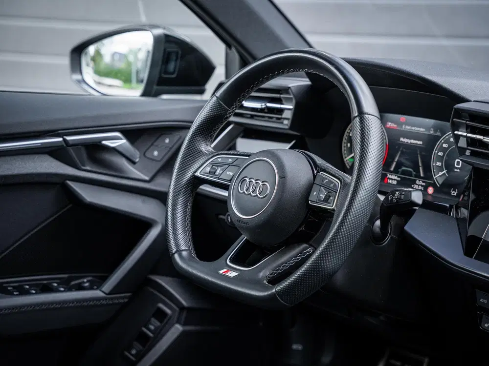 Audi A3 45 TFSI e S edition Competition 3xS-line uit 2023, foto 15
