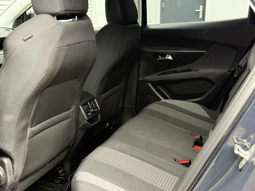 Peugeot 3008 1.2 Cruise Carplay Camera NL Auto Unkiek 7 uit 2020, foto 15