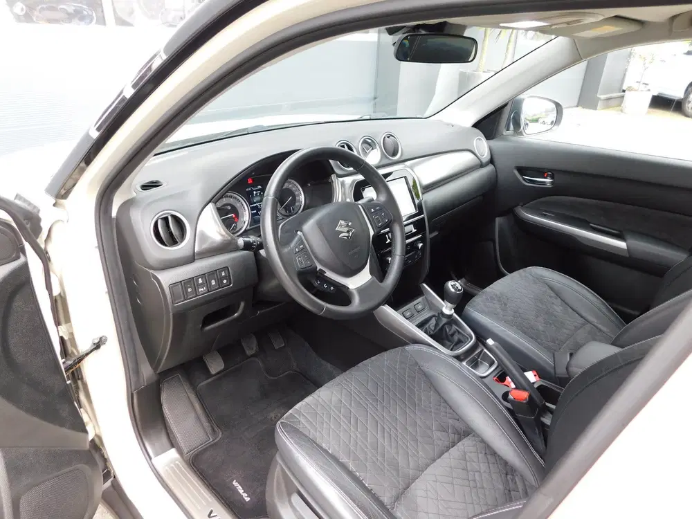 Suzuki Vitara 1.4 Boosterjet Style Smart Hybrid uit 2020, foto 14