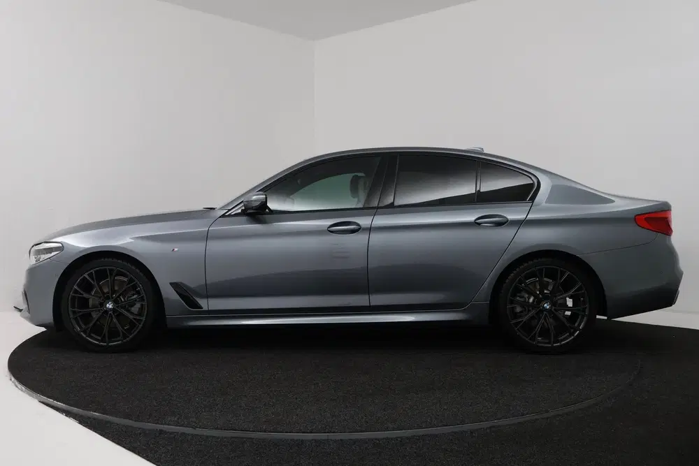 BMW 5-serie 5 Serie 520i High Executive Edition (STOEL uit 2020, foto 2