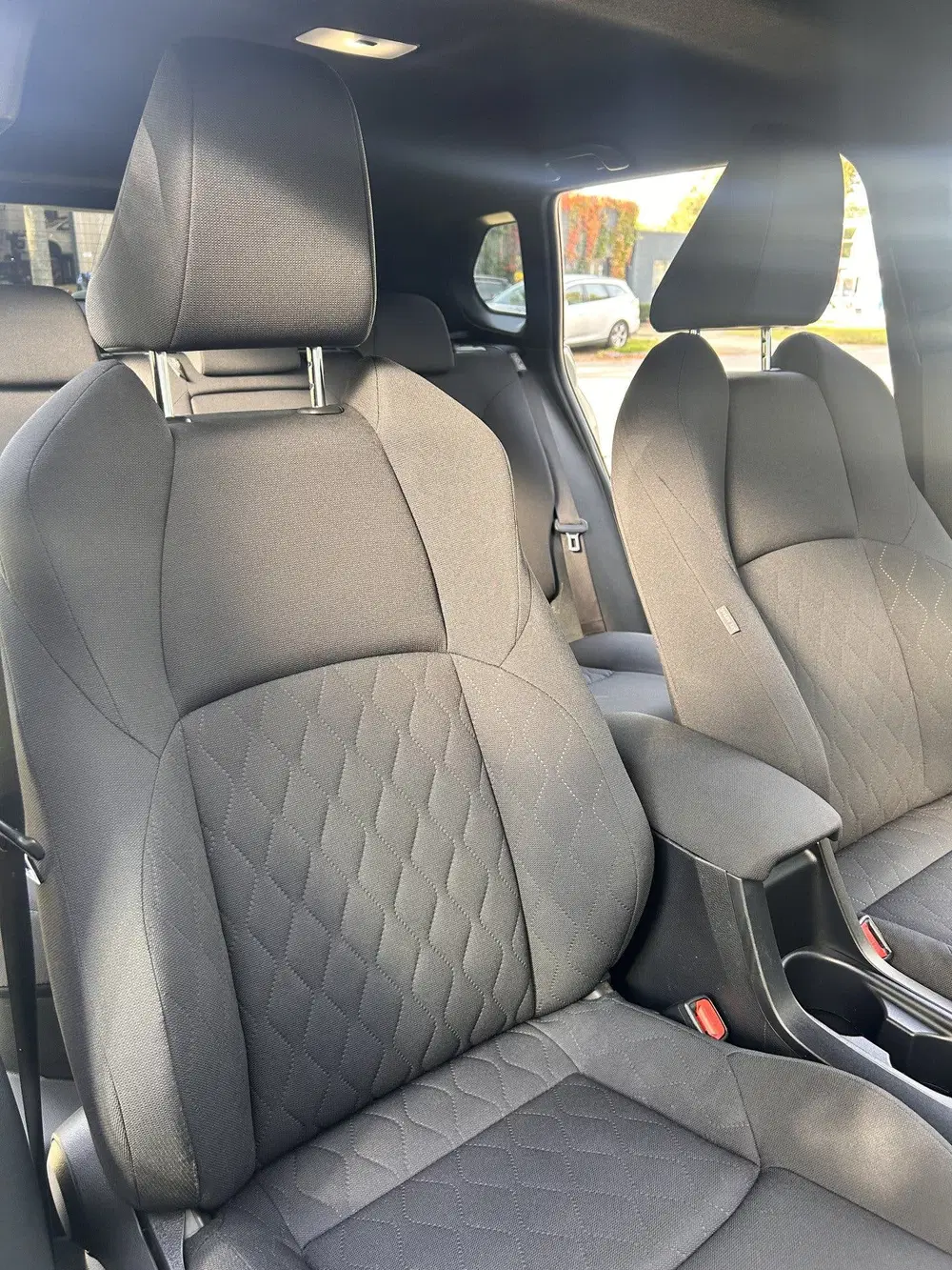 Toyota Corolla Cross Hybrid 200 Dynamic (bj 2024 uit 2024, foto 13