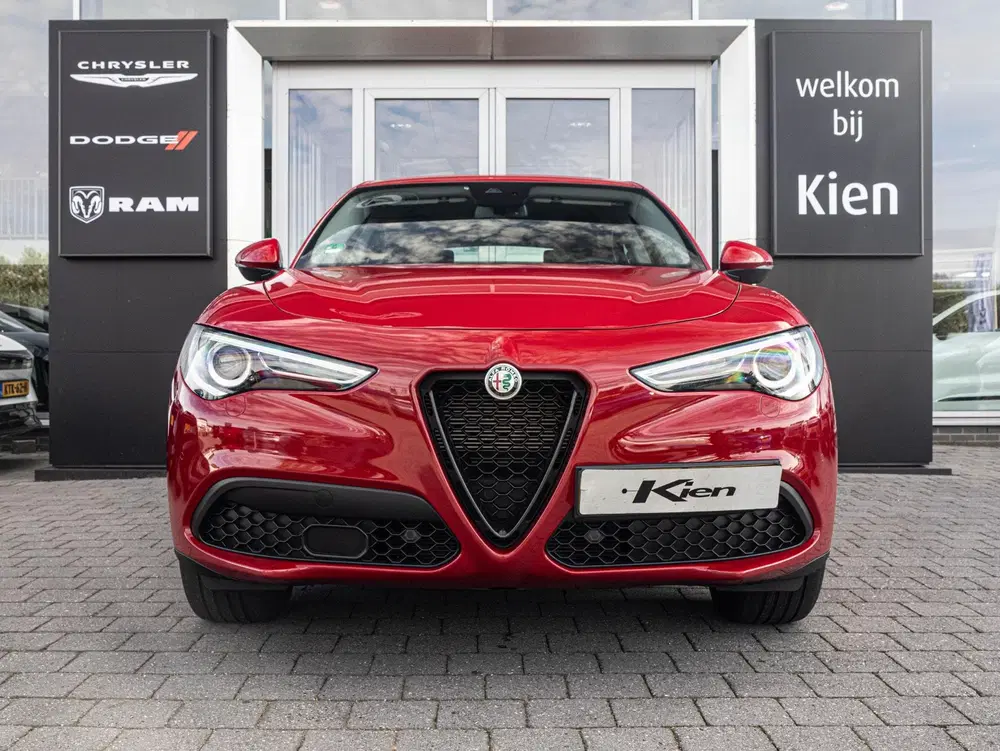 Alfa Romeo Stelvio 2.0 T AWD Q4 uit 2021, foto 15