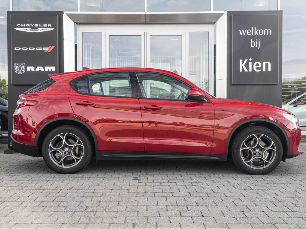 Alfa Romeo Stelvio 2.0 T AWD Q4 uit 2021, foto 3