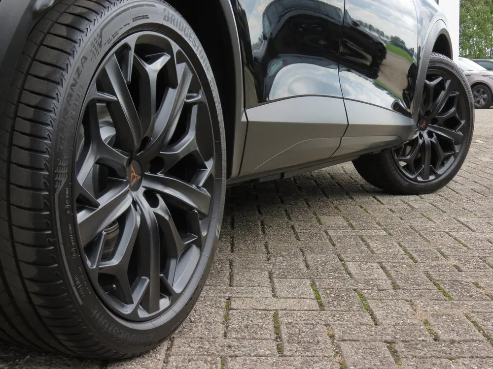 Cupra Formentor 1.4 e-Hybrid VZ 245 TRIBE EDITION Camera uit 2024, foto 3