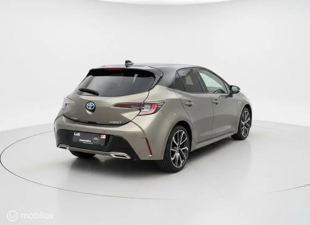 Toyota Corolla 2.0 Hybrid Executive JBL HUD uit 2019, foto 4
