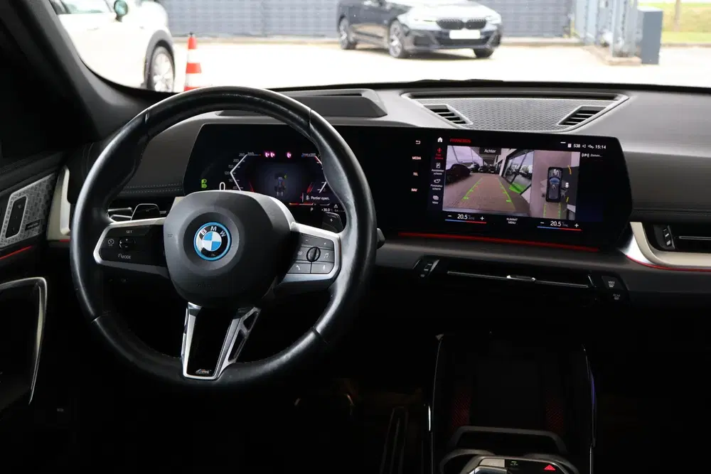 BMW X1 xDrive30e uit 2023, foto 13