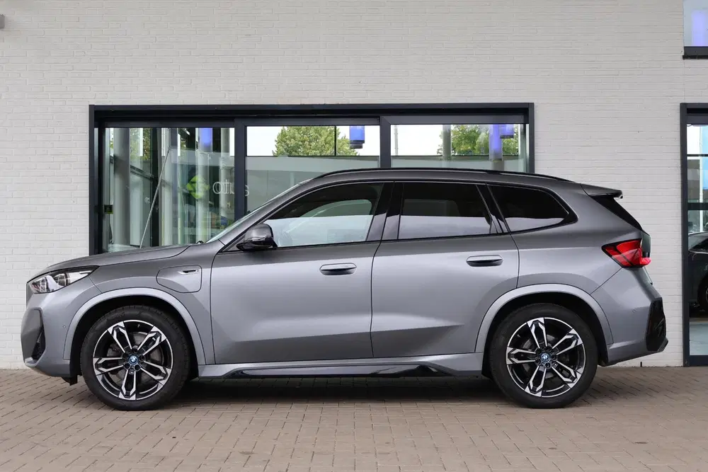 BMW X1 xDrive30e uit 2023, foto 6
