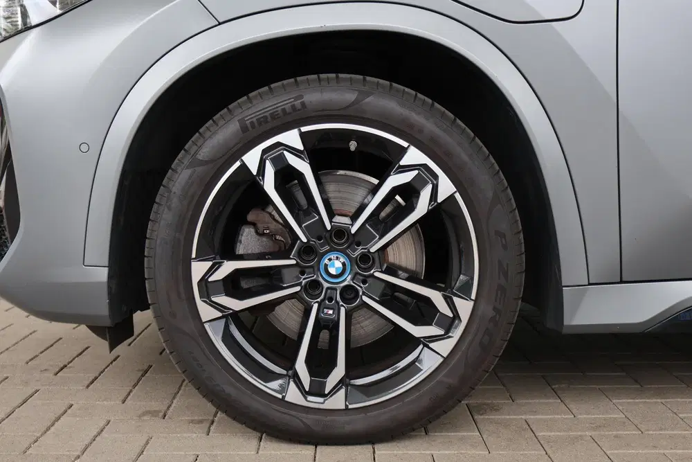 BMW X1 xDrive30e uit 2023, foto 8