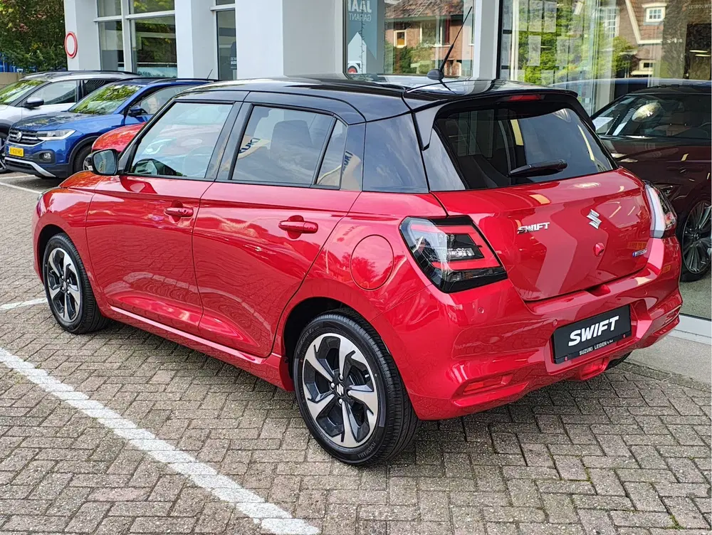 Suzuki Swift 1.2 STYLE SMART HYBRID AUTOMAAT Direct Lev uit 2026, foto 3