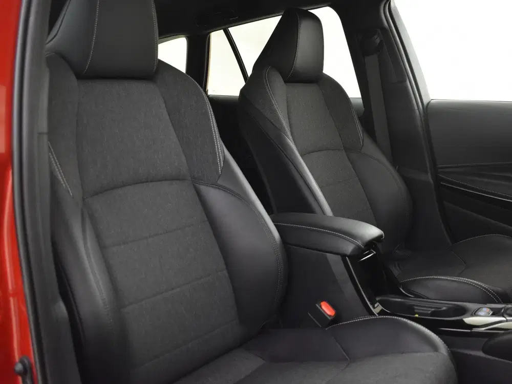 Toyota Corolla 2.0 Hybrid Business Plus uit 2022, foto 4