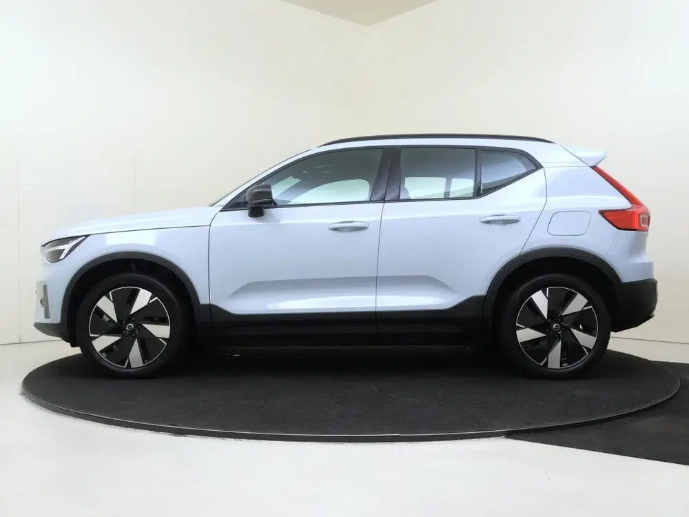 Volvo EX40 Extended Plus 82 kWh uit 2025, foto 2