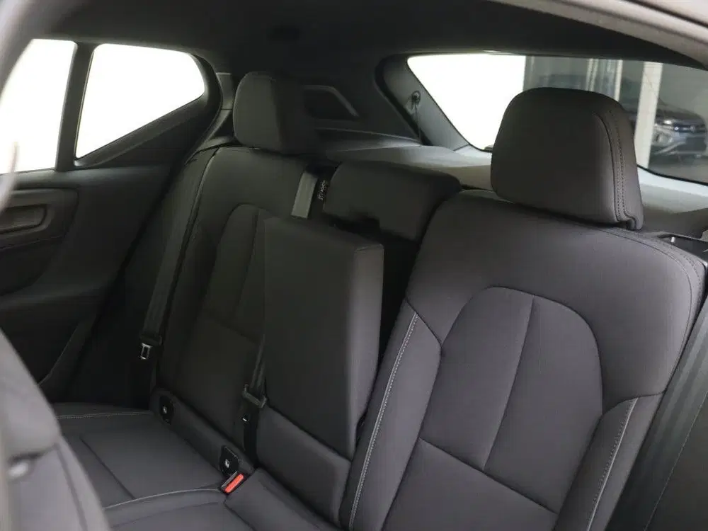 Volvo EX40 Extended Plus 82 kWh uit 2025, foto 7