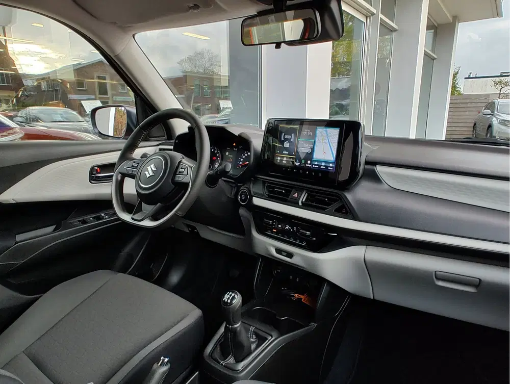 Suzuki Swift 1.2 SELECT SMART HYBRID Direct Leverbaar uit 2026, foto 10