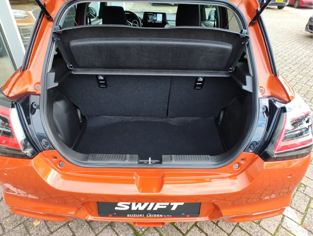 Suzuki Swift 1.2 SELECT SMART HYBRID Direct Leverbaar uit 2026, foto 11