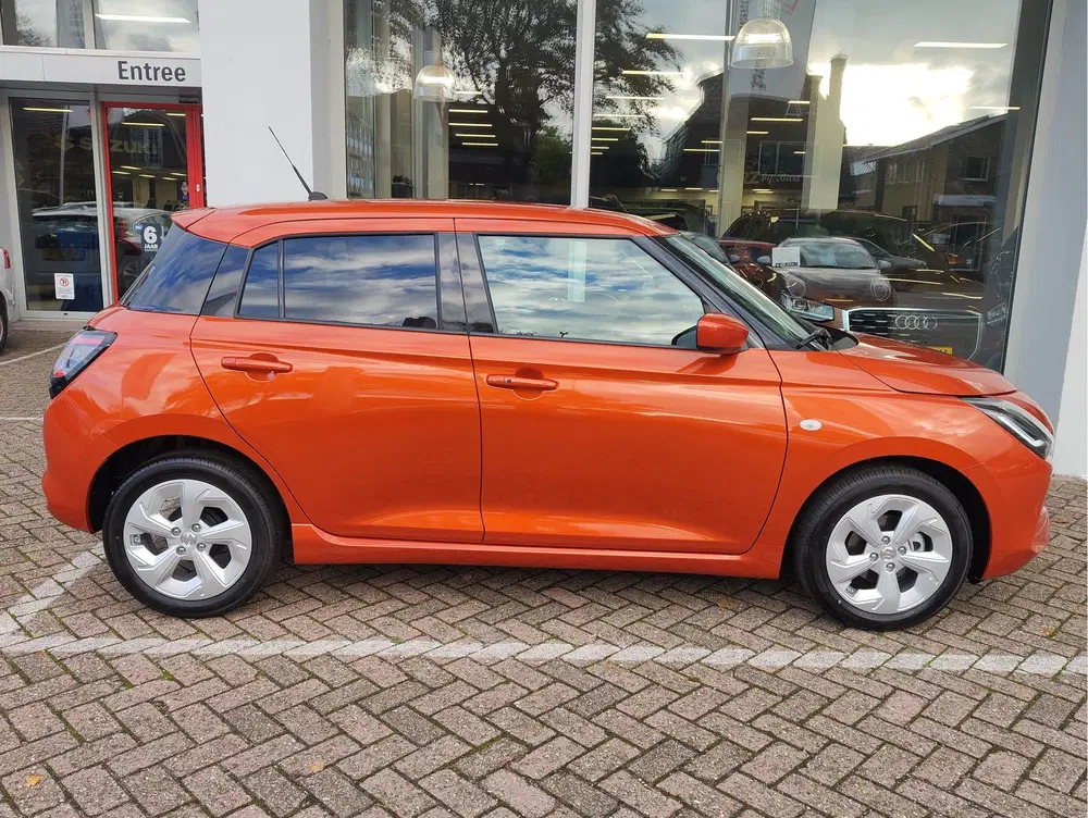 Suzuki Swift 1.2 SELECT SMART HYBRID Direct Leverbaar uit 2026, foto 6