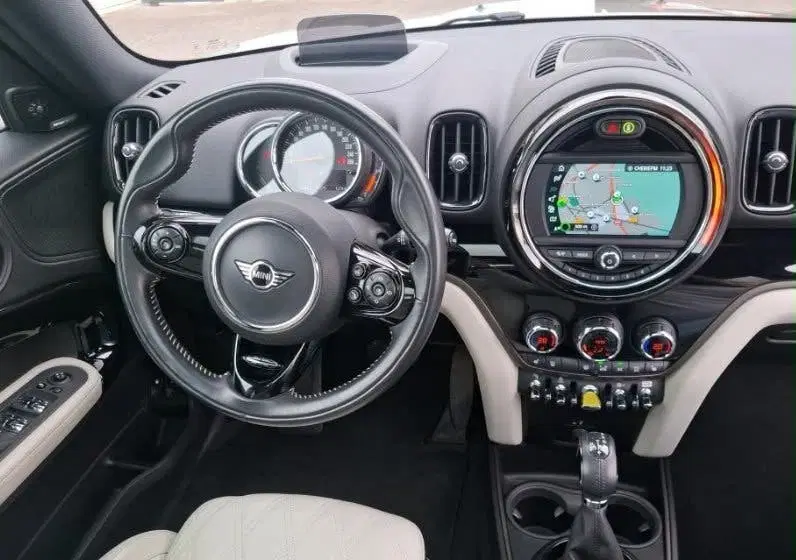 Mini Countryman 1.5 Cooper S E ALL4 uit 2020, foto 4