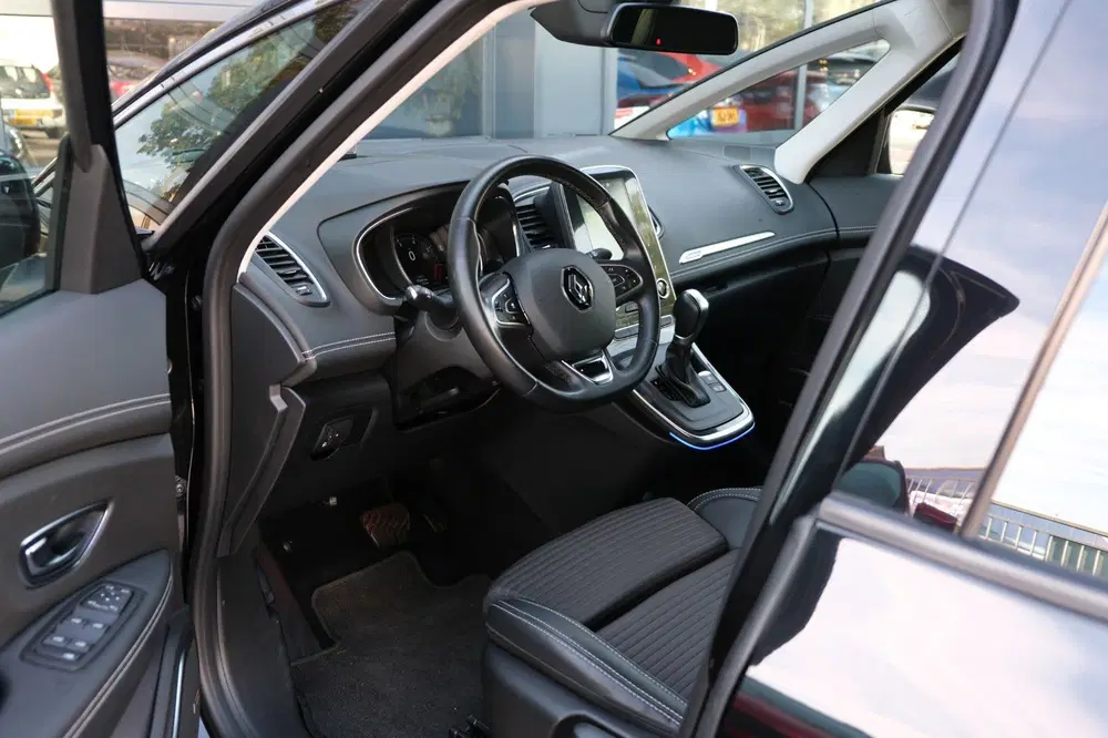 Renault Grand Scenic Grand Scénic 1.3 TCe Bose *7 Persoons* uit 2019, foto 2