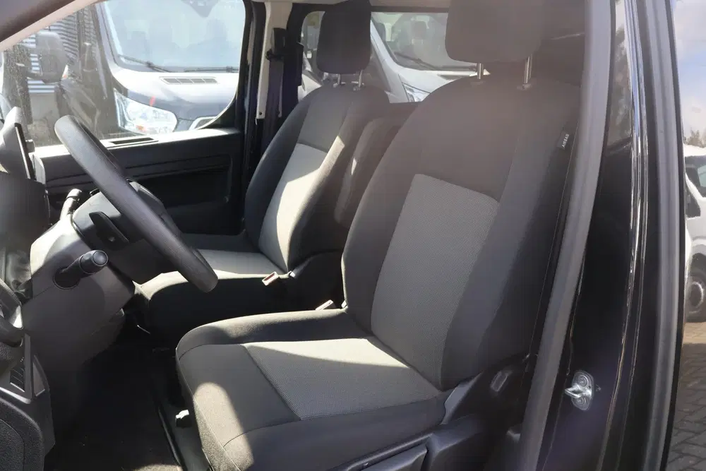 Peugeot Expert 2.0 BlueHDI 145pk DC Automaat Nieuw Model uit 2024, foto 2