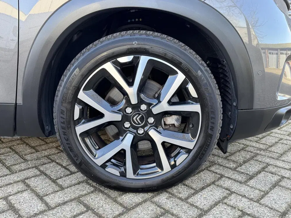 Citroën C5 Aircross Citroen C5 Aircross 1.6 Plug-in Hybrid 225 uit 2021, foto 10