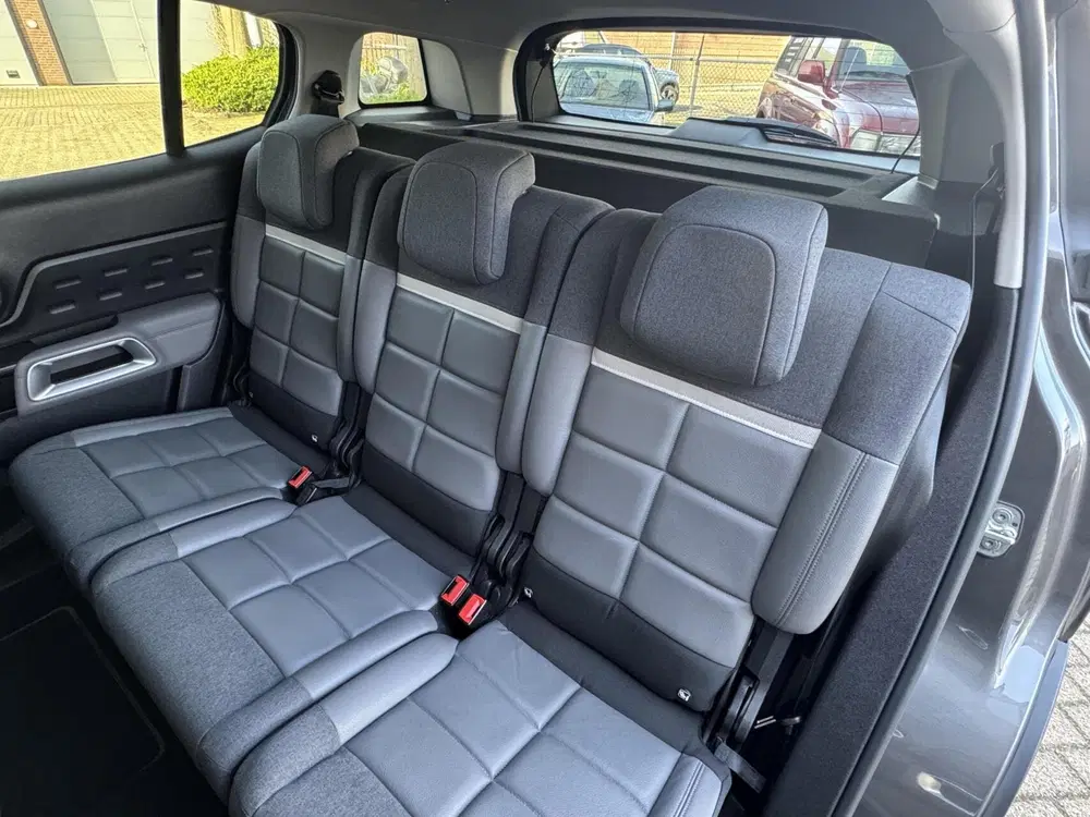 Citroën C5 Aircross Citroen C5 Aircross 1.6 Plug-in Hybrid 225 uit 2021, foto 14