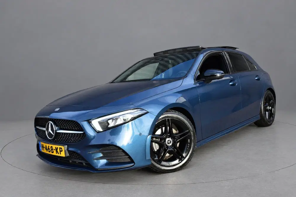 Mercedes-Benz A-Klasse 180 Business Solution AMG uit 2020, foto 2