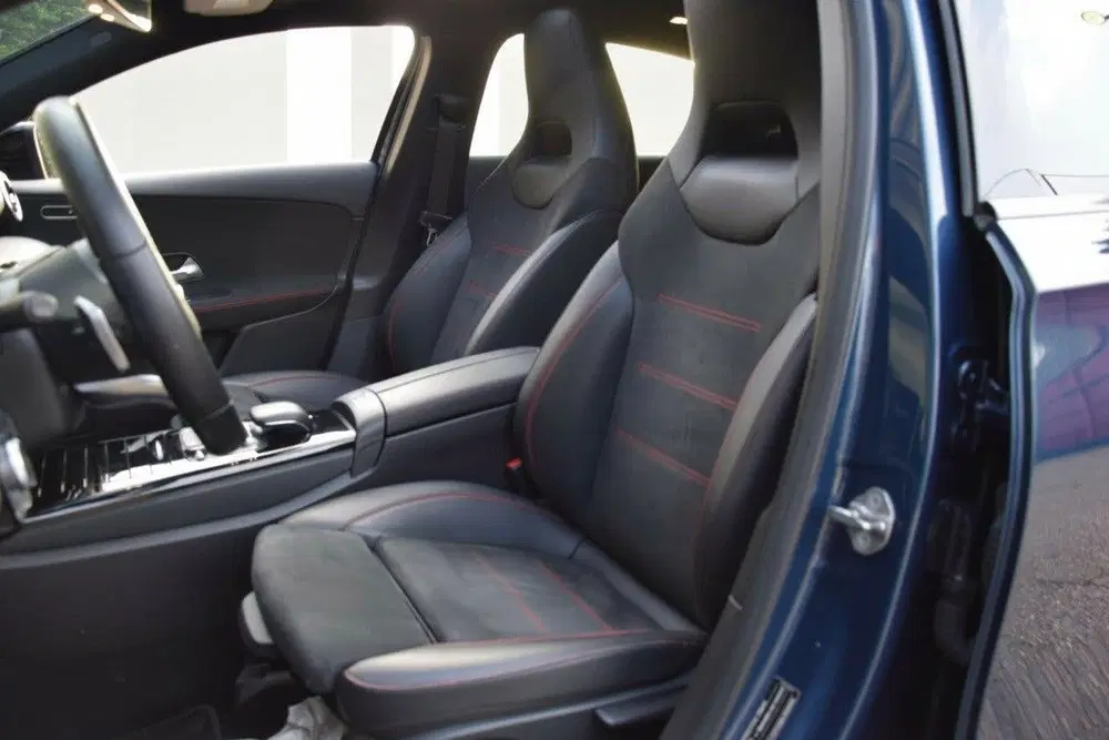 Mercedes-Benz A-Klasse 180 Business Solution AMG uit 2020, foto 6