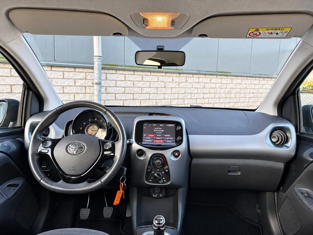 Toyota Aygo 1.0 VVT-i x-play limited-Dealer onderhoude uit 2019, foto 8