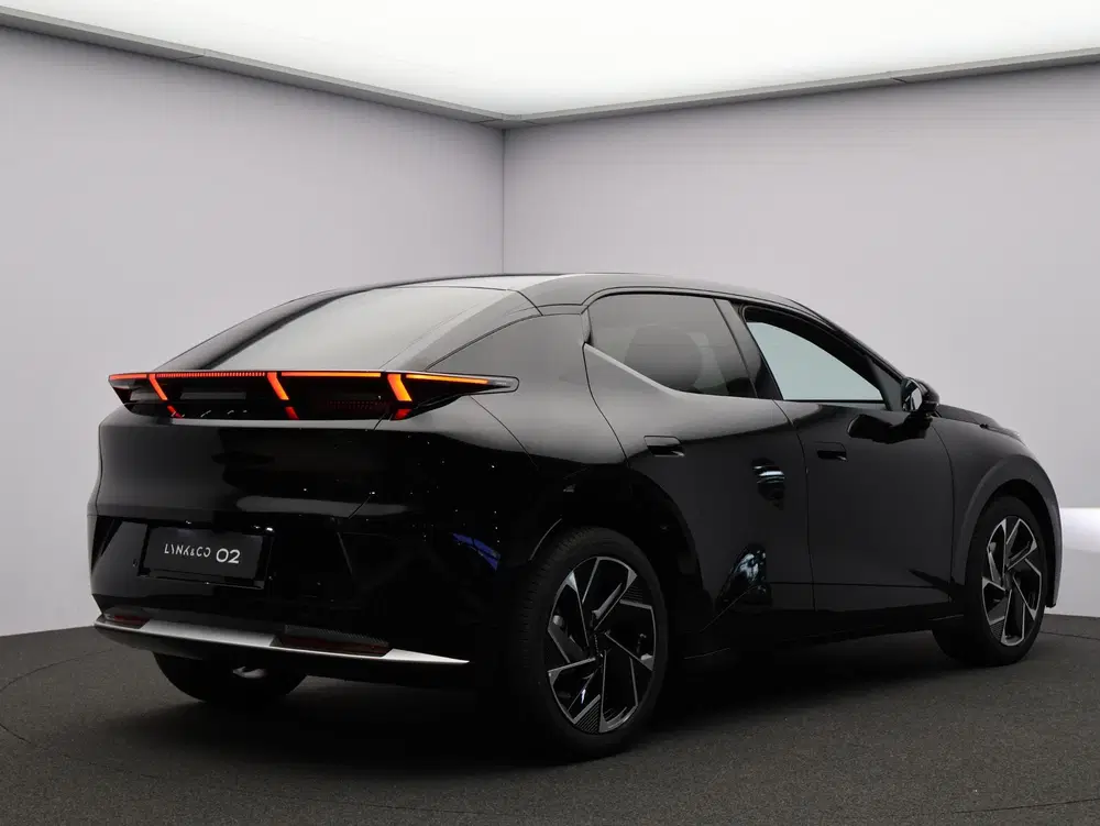 Lynk & Co 02 More 66 kWh MY27 Onyx Black uit 2026, foto 4