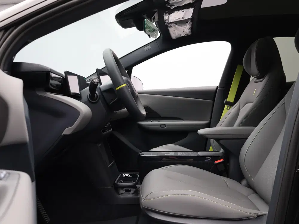 Lynk & Co 02 More 66 kWh MY27 Onyx Black uit 2026, foto 5