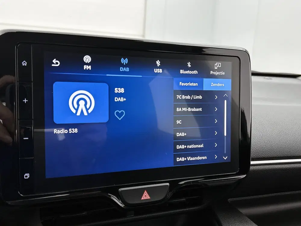 Mazda 2 Hybrid 1.5 Center-line uit 2024, foto 10