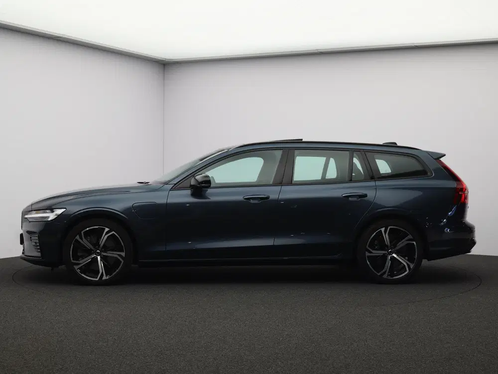 Volvo V60 2.0 T6 Plug-in hybrid AWD Plus Dark uit 2026, foto 4