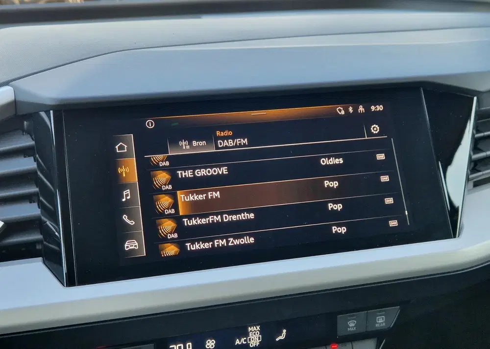Audi Q4 e-tron 35 Launch edition 55 kWh uit 2021, foto 15
